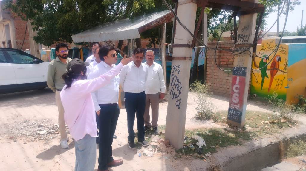 डीसी राहुल नरवाल ने शहर का दौरा कर निर्माणाधीन विकास कार्यों तथा साफ सफाई व्यवस्था का लिया जायजा